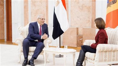 السفير المصري يقدم أوراق اعتماده إلى الرئيسة المولدوفية
