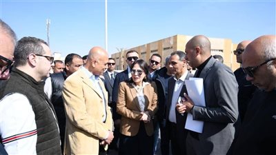 وزيرة الإسكان تتفقد محطة المياه الرئيسية بالشروق.. وتتابع تطوير وصيانة الطرق