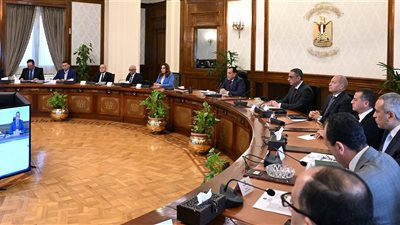 رئيس الوزراء يترأس أول اجتماع لمجلس المحافظين بعد تشكيله الجديد