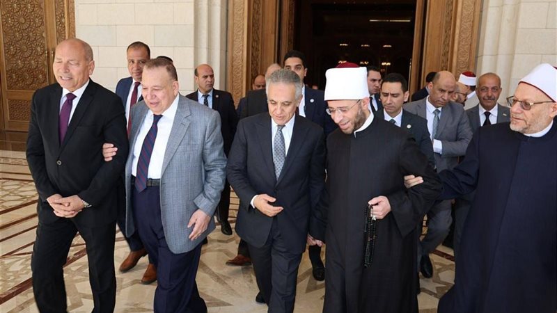 وزير الأوقاف مع الوزراء