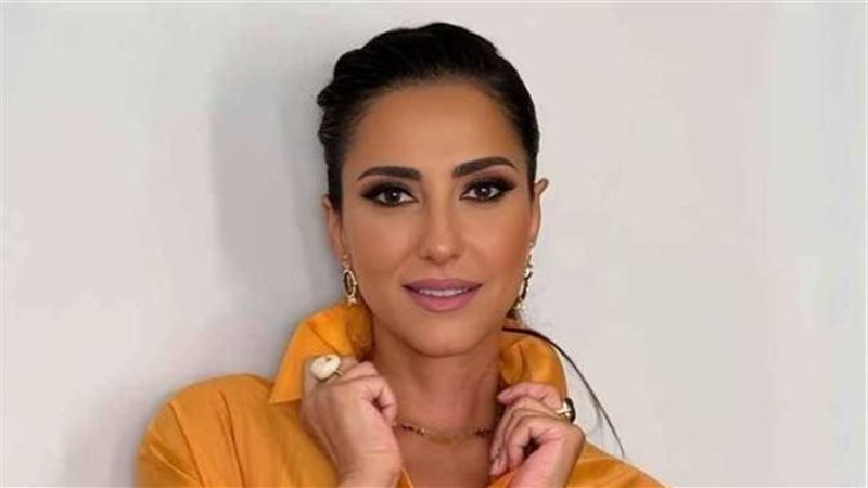 الفنانة حنان مطاوع