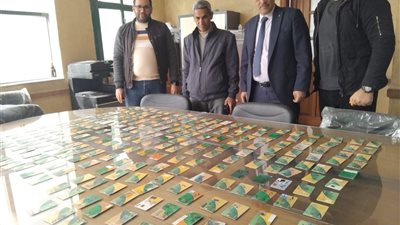 للاستيلاء على الدعم.. ضبط 250 بطاقة تموينية داخل مخبز في كفرالزيات بالغربية