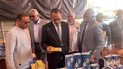 محافظ سوهاج يتفقد معرض أهلاً رمضان وأعمال تطوير نفق الشهيد نبيل فراج بحي غرب