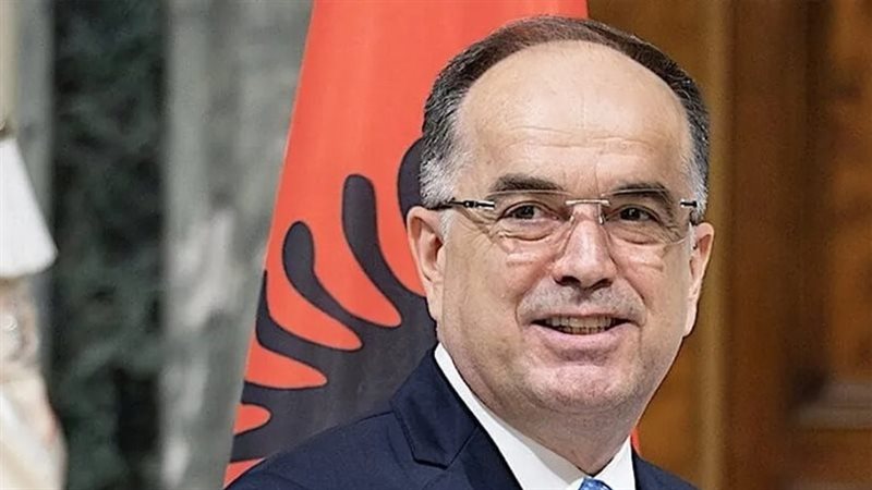 الرئيس الألباني باجرام