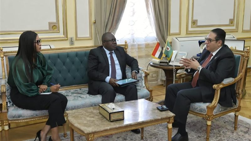 رئيس جامعة القاهرة