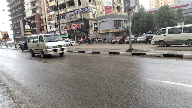 أمطار غزيرة تتساقط