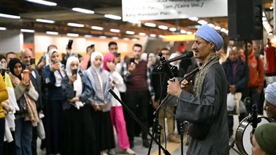  للمرة الأولى .. السيرة الهلالية تصل مترو الأنفاق في عرض فني لرواد المترو