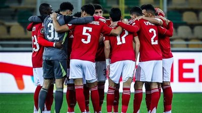 انطلاق مباراة الأهلي وسموحة.. وتوروب يدفع بالقوة الضاربة