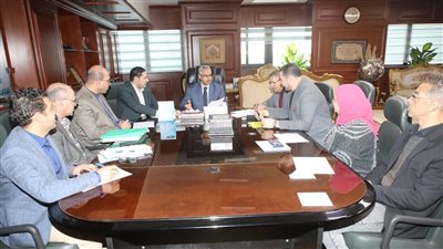    اجتماعً لمناقشة الموقف التنفيذي لملف تقنين الأراضي وجهود استرداد أملاك الدولة ببني سويف