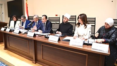 مستشار وزير الاتصالات يكشف ملامح مشروع قانون وضع ضوابط لاستخدام الأطفال مواقع التواصل الاجتماعي