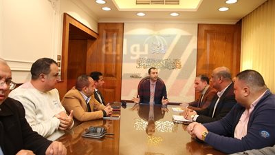 اجتماع لجنة تقييم أداء المراكز والمدن لمناقشة نسب ومعايير الأداء