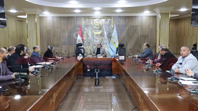 مناقشة سبل حل أزمة الإسكان المتراكمة منذ أكثر من 20 عامًا بكفرالشيخ