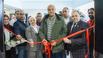 محافظ الإسكندرية يتابع مشروعات الطرق والمواقف والصرف بالعجمي