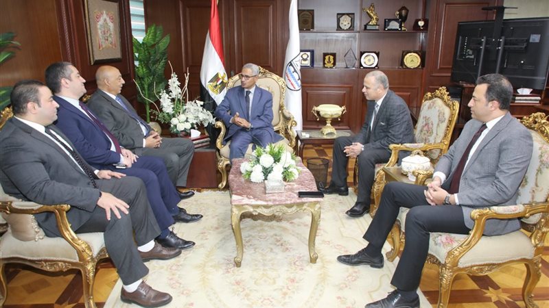 محافظ بني سويف يلتقي نائب رئيس محكمة النقض رئيس نادي قضاة بن