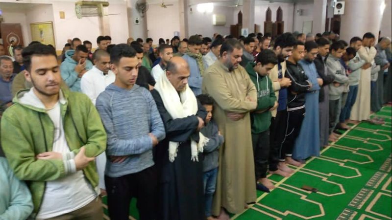 كثافة المصليين فى  المساجد 