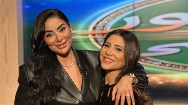 الفنانه جوري بكر