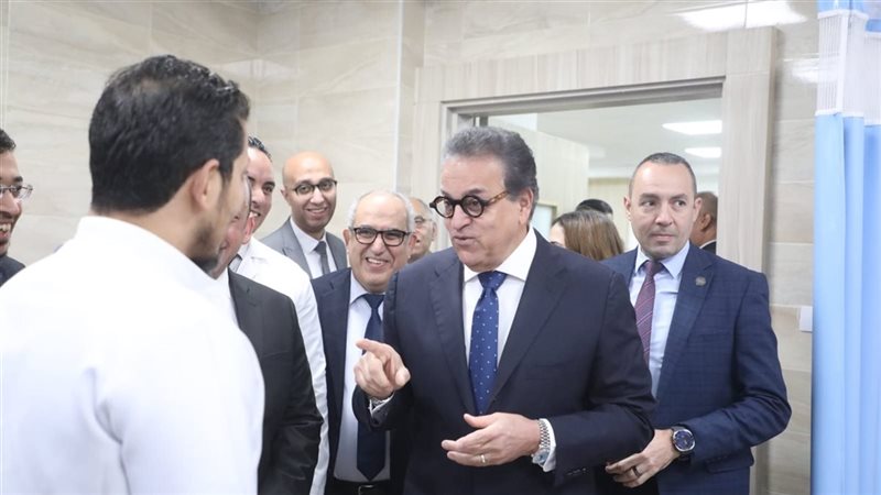 خلال الافتتاح