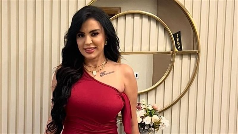 الفنانة إيمان يوسف