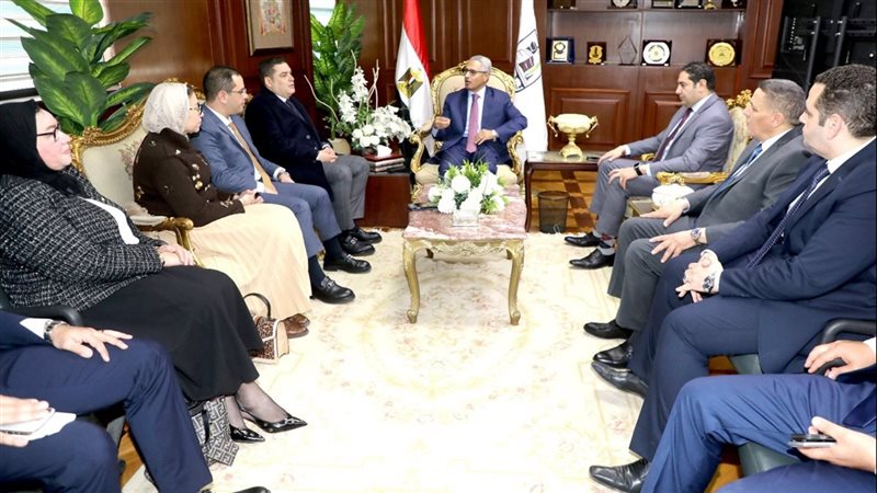 محافظ بنى سويف يستقبل