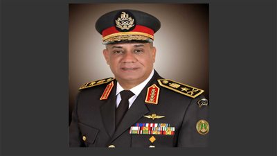 وزير الدفاع يهنئ الرئيس السيسي بذكرى انتصار العاشر من رمضان