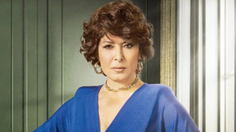 الفنانة أنوشكا 