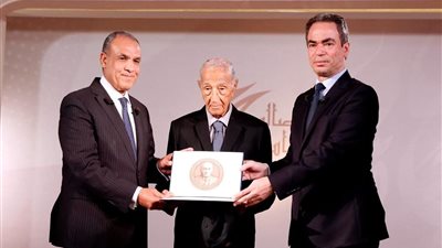 المسلماني : ماسبيرو سيقيم حفل تأبين لشيخ الإذاعيين فهمي عمر