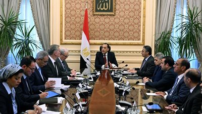 رئيس الوزراء يعقد اجتماعاً لمتابعة موقف توافر السلع الاستراتيجية