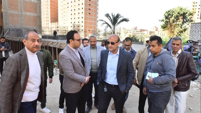 محافظ أسيوط خلال