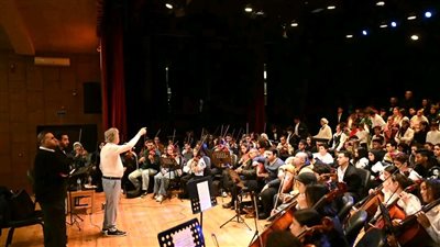 بقيادة المايسترو سليم سحاب.. إقبال كبير في تدريبات 