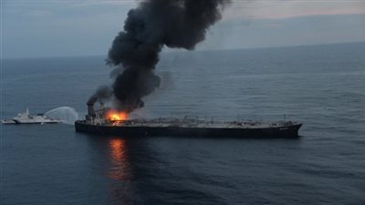 البترول: لا خسائر بشرية أو تلوث من حادث اصطدام ناقلة بمنصة بترولية