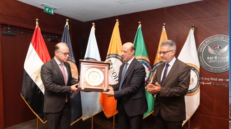 خلال التكريم