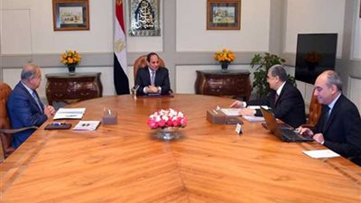 السيسي يجتمع مع رئيس مجلس الوزراء ووزير الكهرباء‎