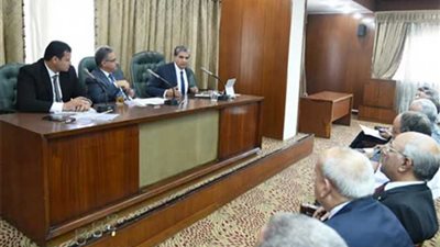 وزير البيئة لـ