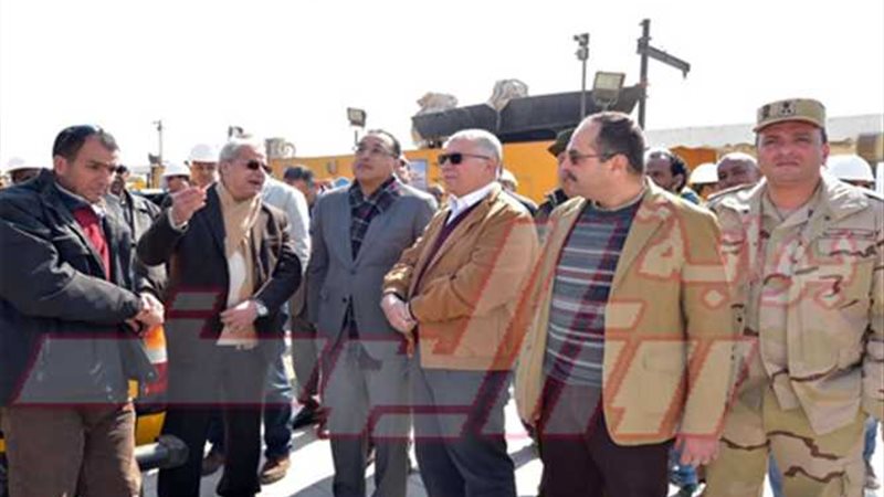 وزير الإسكان يتفقد