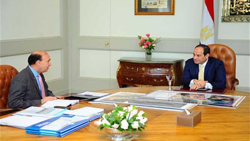 الرئيس السيسي يجتمع