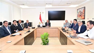 وزير الري يتابع موقف محطات رفع مياه الصرف الزراعي لمحطة الدلتا الجديدة