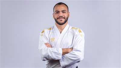 بطل العالم عبد الله ممدوح يعتزل الكاراتيه بعد مسيرة من الإنجازات