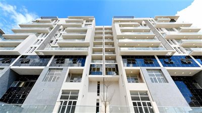 وزيرة الإسكان تتفقد كومباوند 