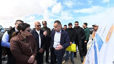 وزيرة الإسكان تتابع المرافق لمنطقة أبراج الداون تاون وكوبري C19 بالعلمين الجديدة 