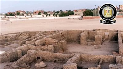 البعثة الأثرية المصرية الفرنسية تنجح في الكشف عن أجزاء مدينة سكنية