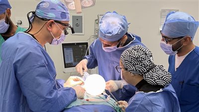 نجاح أول جراحة لتقويم عظام الوجه والفكين باستخدام التكنولوجيا بمجمع الإسماعيلية الطبي