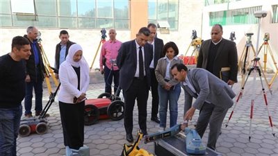 رئيس مياه البحر الأحمر يوجه بسرعة إنجاز مشروعات الشبكات بالغردقة