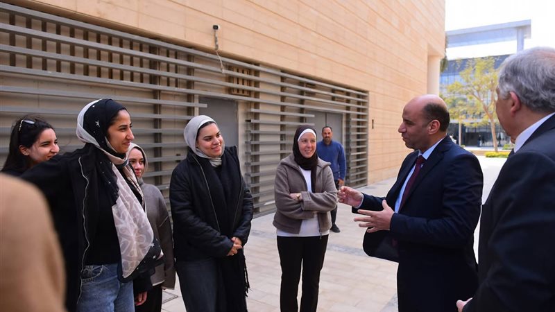 وزير العمل المصري