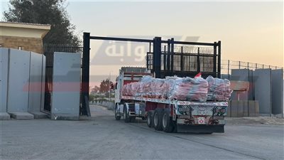 الهلال الأحمر يدفع قافلة «زاد العزة» 149 للأشقاء الفلسطينيين