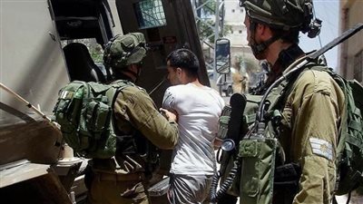 الاحتلال الإسرائيلي يعتقل 15 فلسطينيا في الخليل