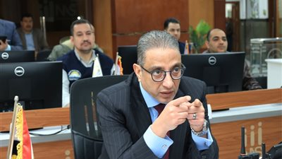 محافظ الجيزة يرصد ٤حالات بناء مخالف بأبوالنمرس ويوجّه بإزالتها الفورية