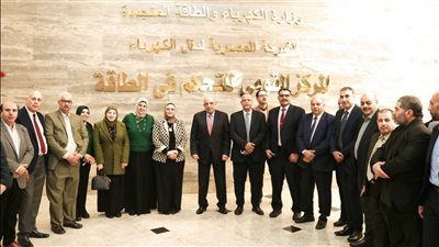 وزير الكهرباء يتابع الإنتاج ويطمئن على جودة التغذية الكهربائية