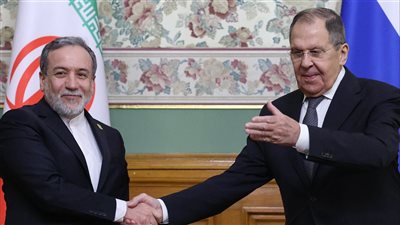 اتصال هاتفي بين وزيري خارجية إيران وروسيا