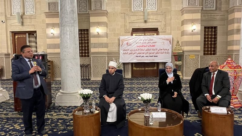 انعقاد ملتقي الوافدين