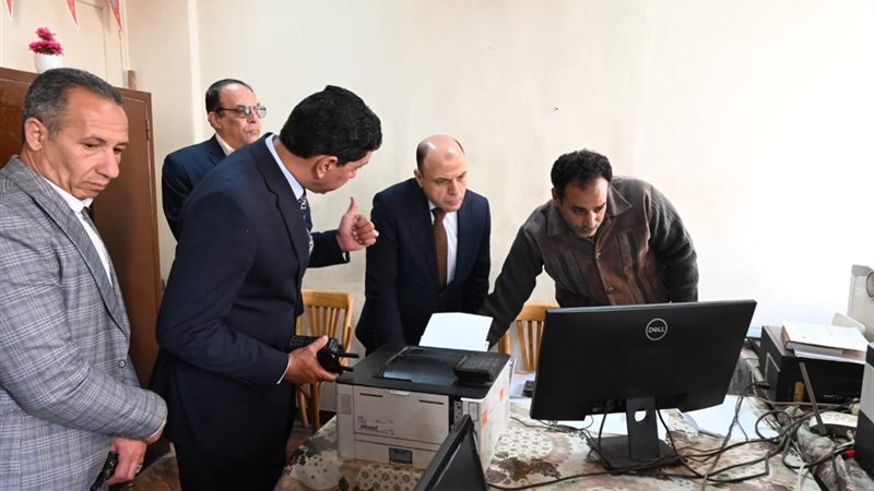 محافظ الغربية خلال